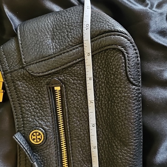 Tory Burch Black Leather Crossbody Bag EUC w/ Dust Bag! - Picture 10 of 14
